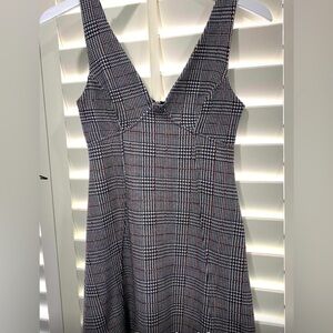 TOP SHOP Plaid V Neck Mini Dress Size 4 (CL-3)